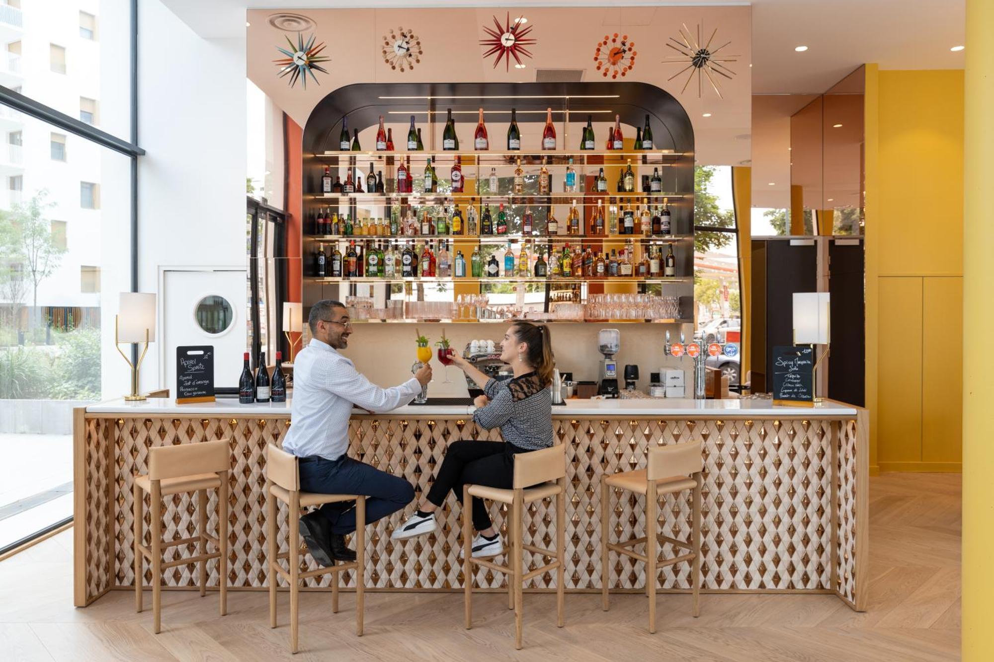 Hotel Kyriad Prestige Paris Asnieres Екстер'єр фото