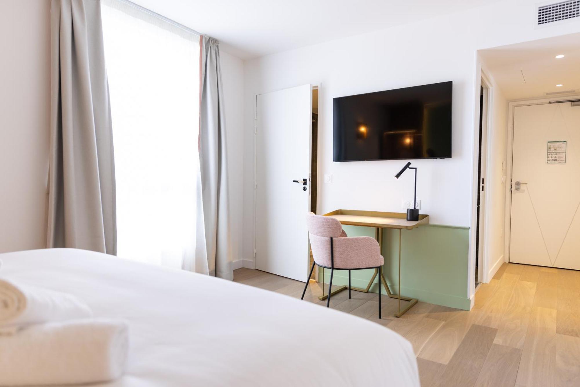 Hotel Kyriad Prestige Paris Asnieres Екстер'єр фото