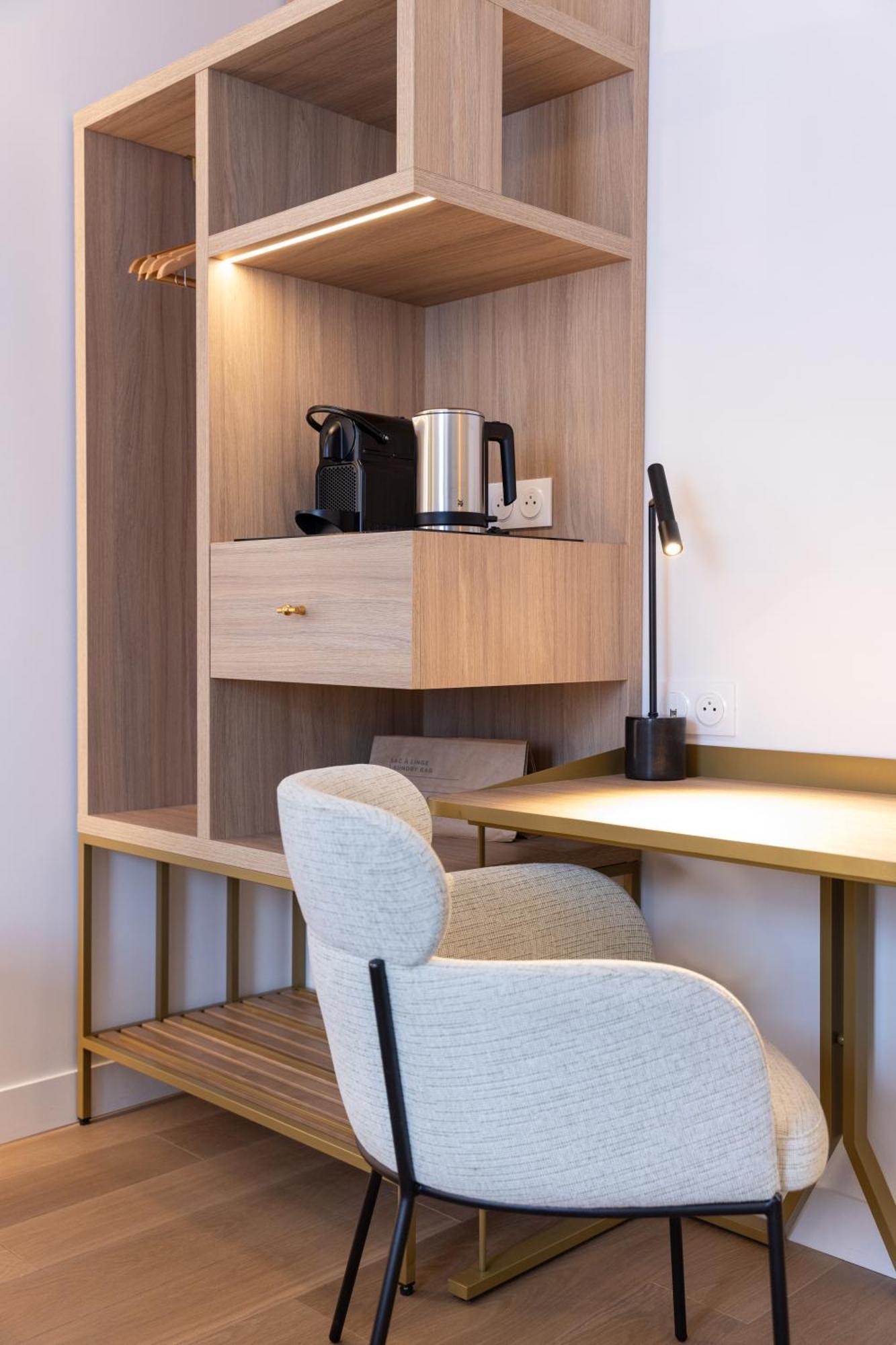 Hotel Kyriad Prestige Paris Asnieres Екстер'єр фото