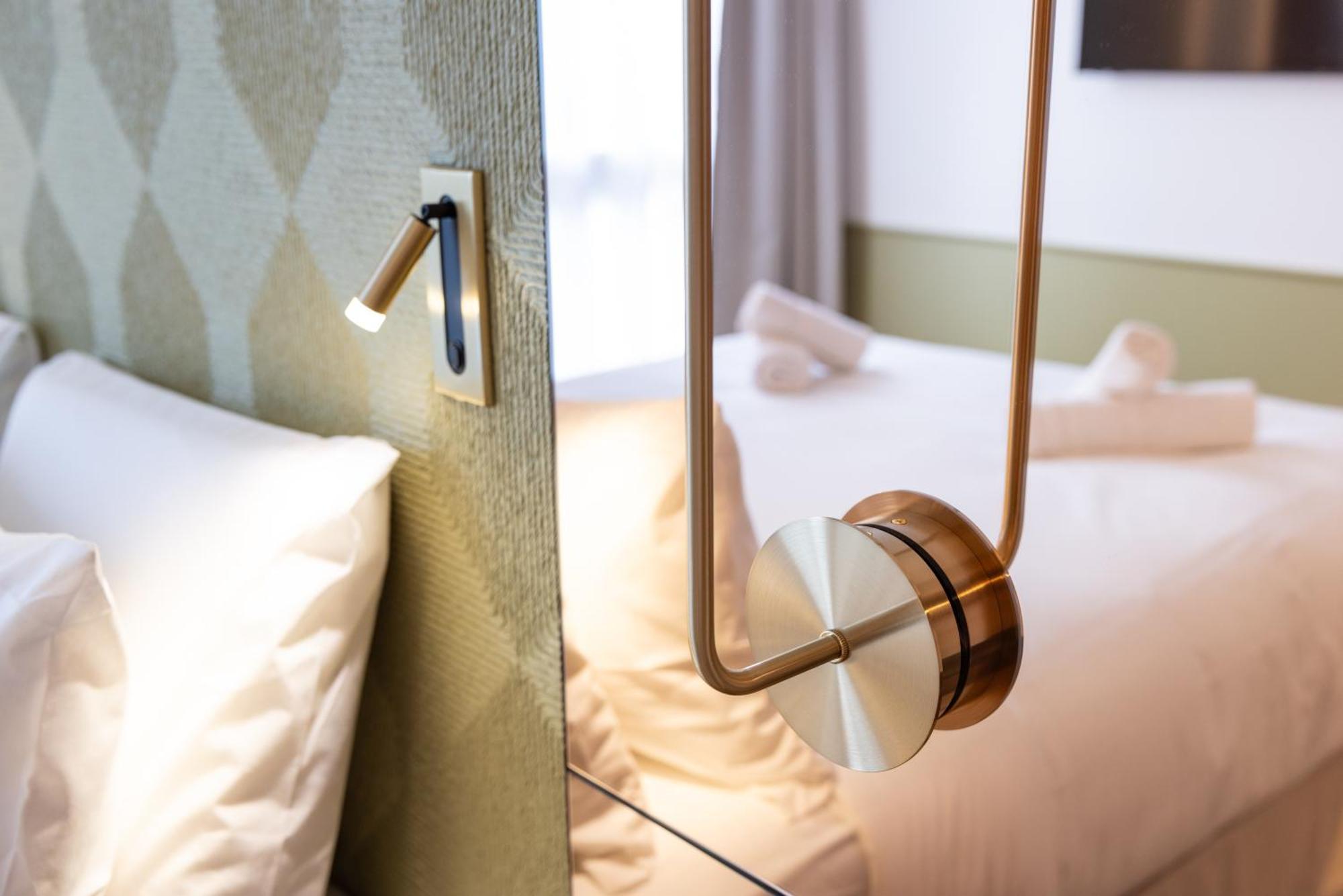Hotel Kyriad Prestige Paris Asnieres Екстер'єр фото