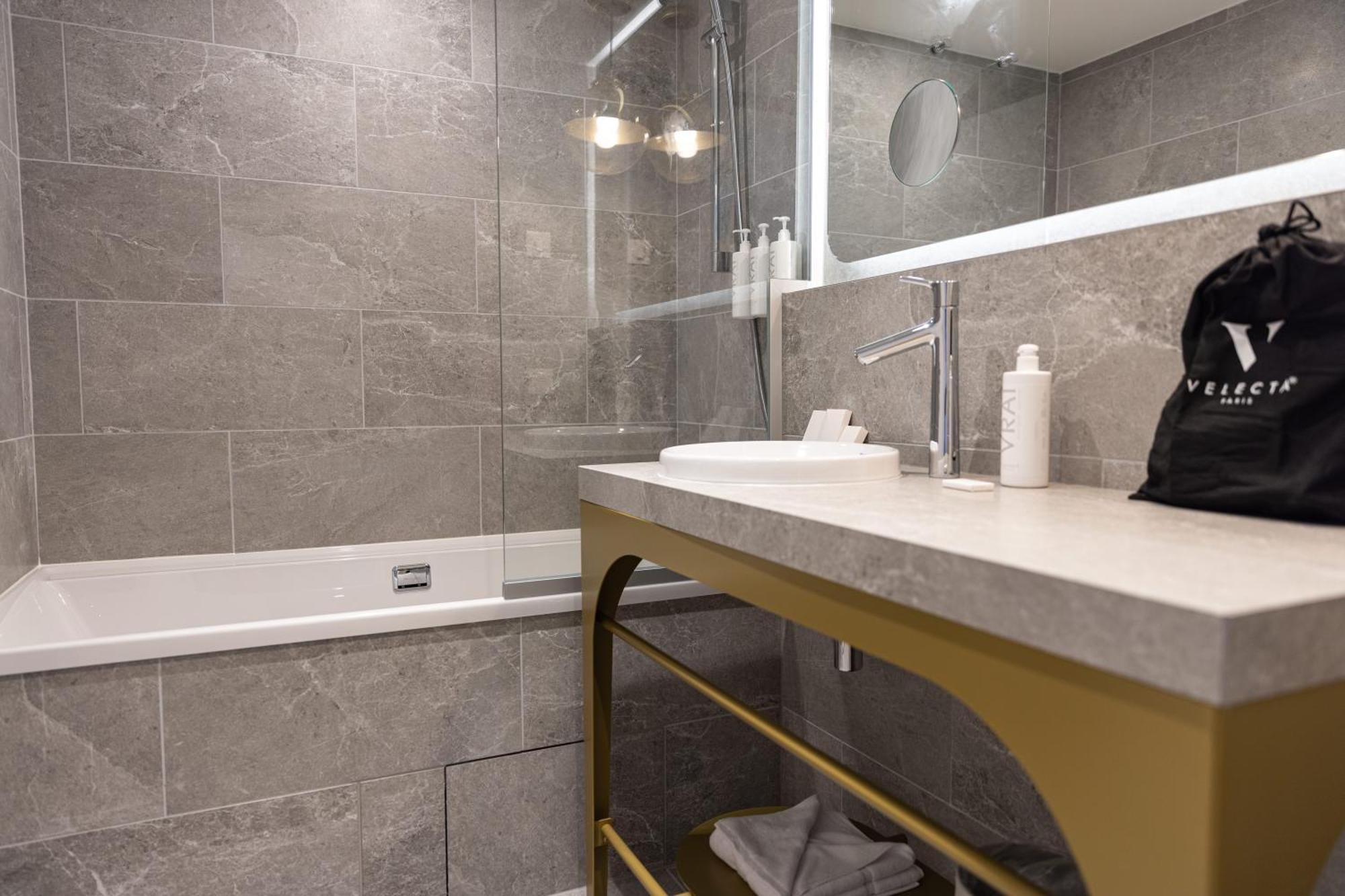 Hotel Kyriad Prestige Paris Asnieres Екстер'єр фото
